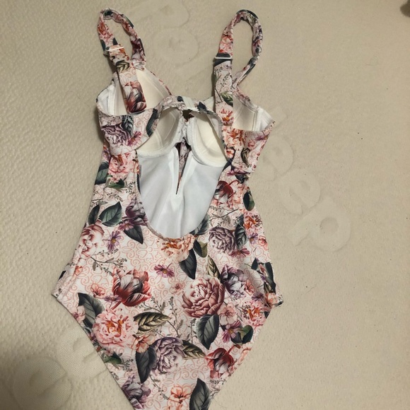 ASOS one piece bustier swimsuit 30DD - Picture 3 of 4